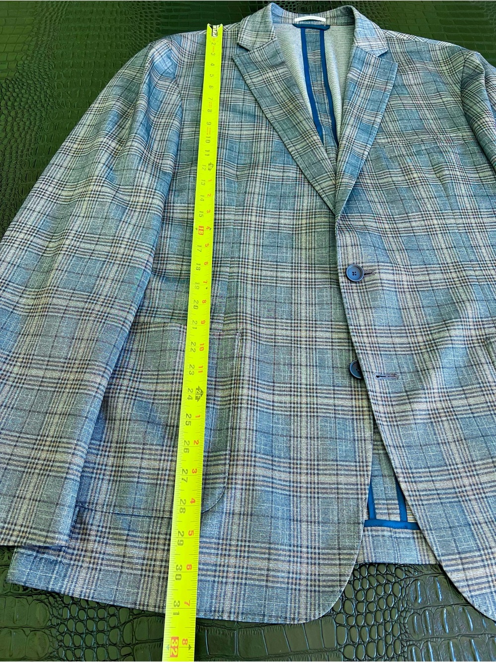 Wrinkle Free Stretch Soft Men's Plaid Blazer - Sport Coat - Picture 11 of 14